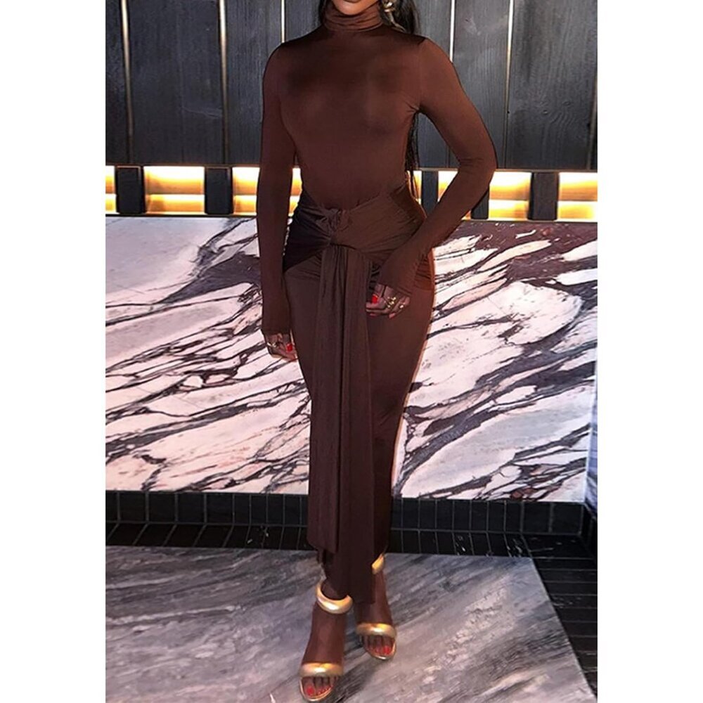 Elegant Women's Long Sleeve Ruched Bodycon Maxi Dress for Wedding Guests - Picture 4 of 5